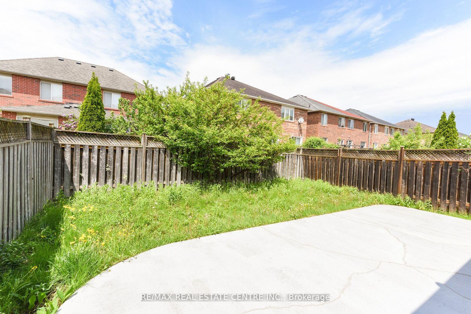 Property Photo: 5989 Sidmouth Street ON L5V 2Z5