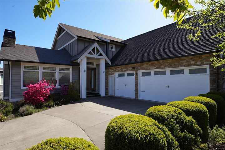 Property Photo:  2287 Nicklaus Dr  BC V9B 0L2 