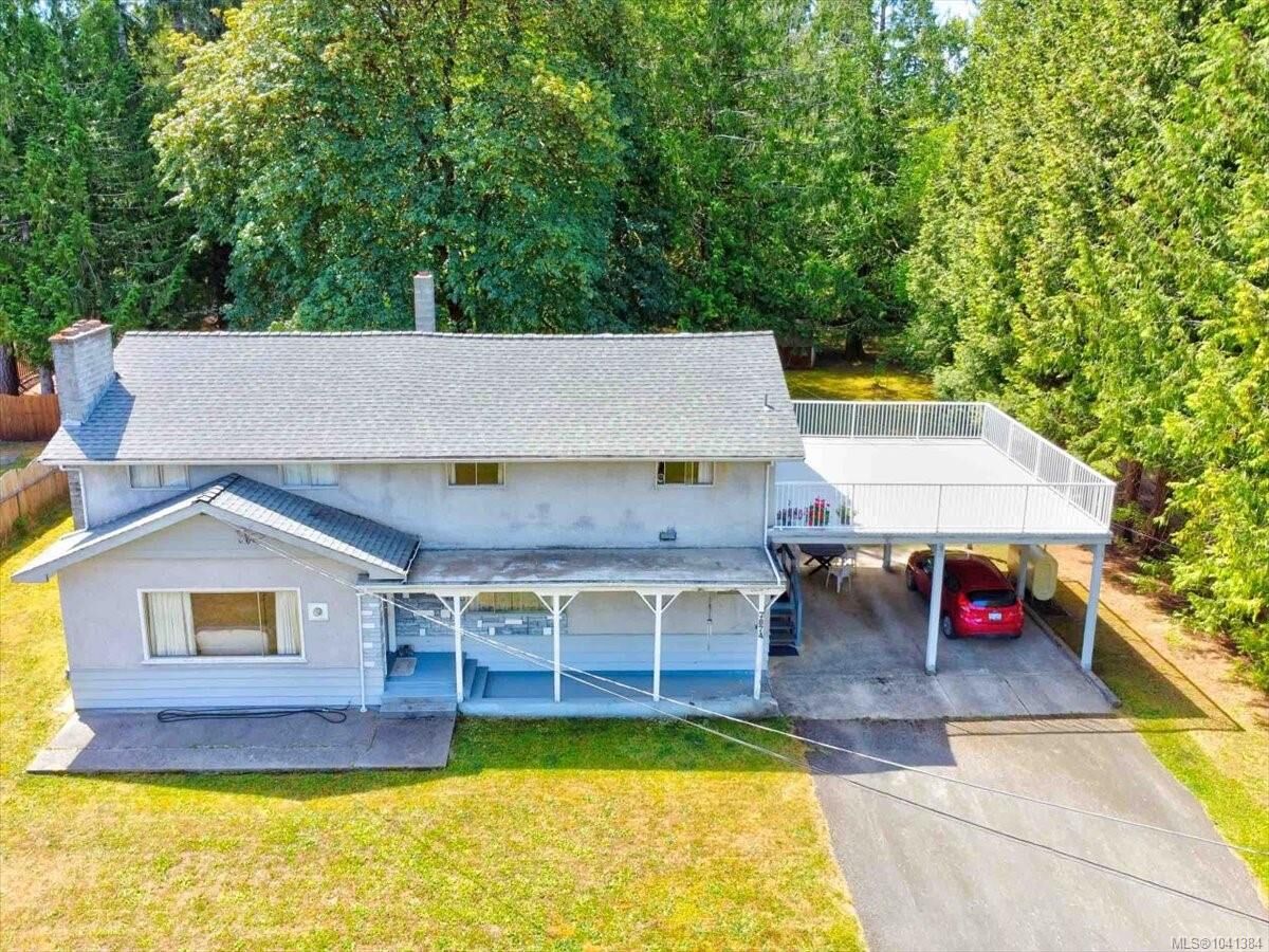 Property Photo: 7874 Beaver Creek Rd BC V9Y 8N3