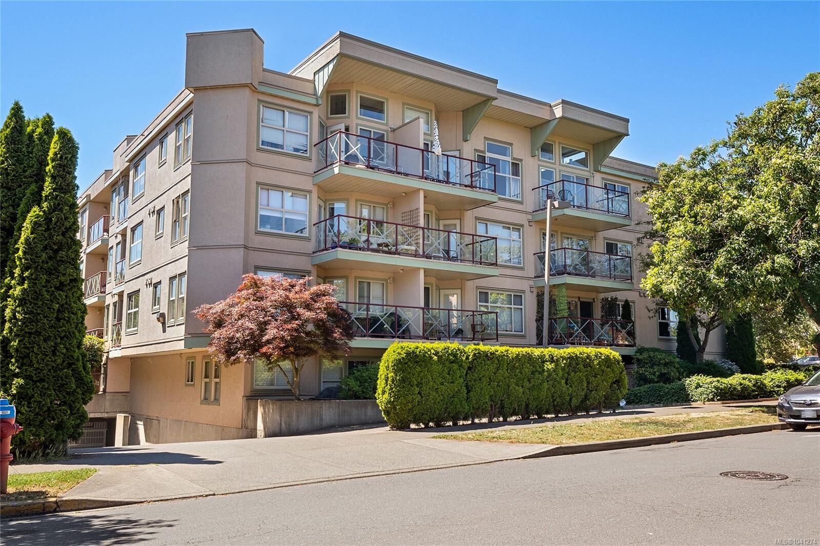 Property Photo:  2560 Wark St #104  BC V8T 4G8 