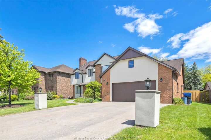 Property Photo:  28 Cleophas Drive  ON N8N 4J9 
