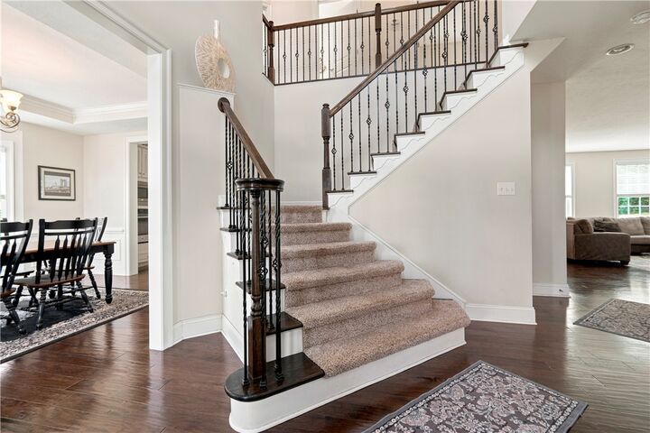 Property Photo:  106 Victoria Ct  PA 15136 