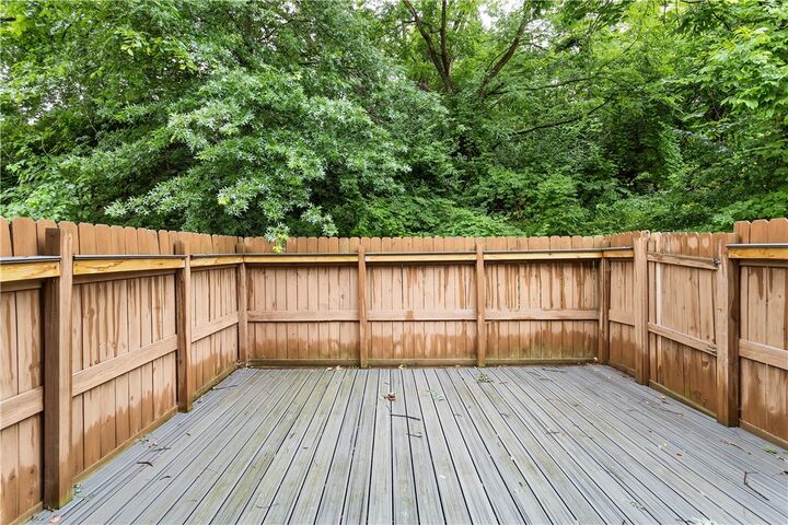 Property Photo:  531 Winesap Dr  PA 15017 