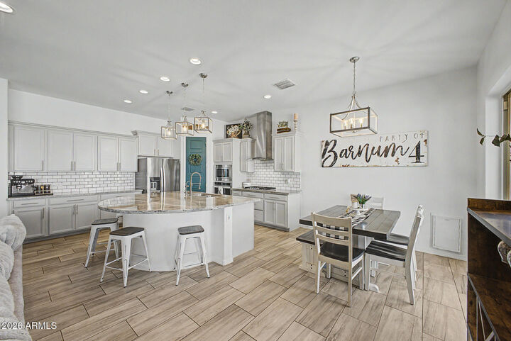 Property Photo: 7521 S Woodchute Drive AZ 85118