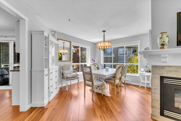 Photo de la propriété:  15555 16 Avenue 312  BC V4A 1R7 