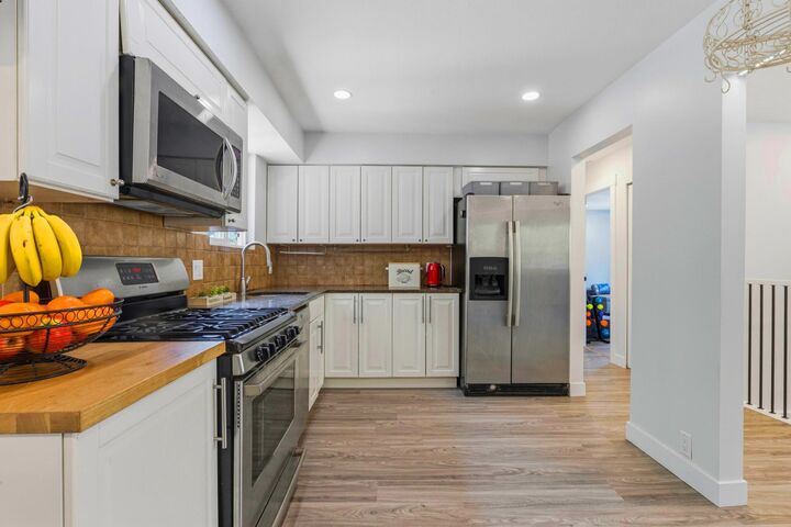 Property Photo: 713 Appleyard Court BC V3H 3X1