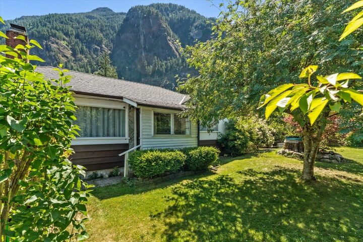 19834 Peter Street — photo 1