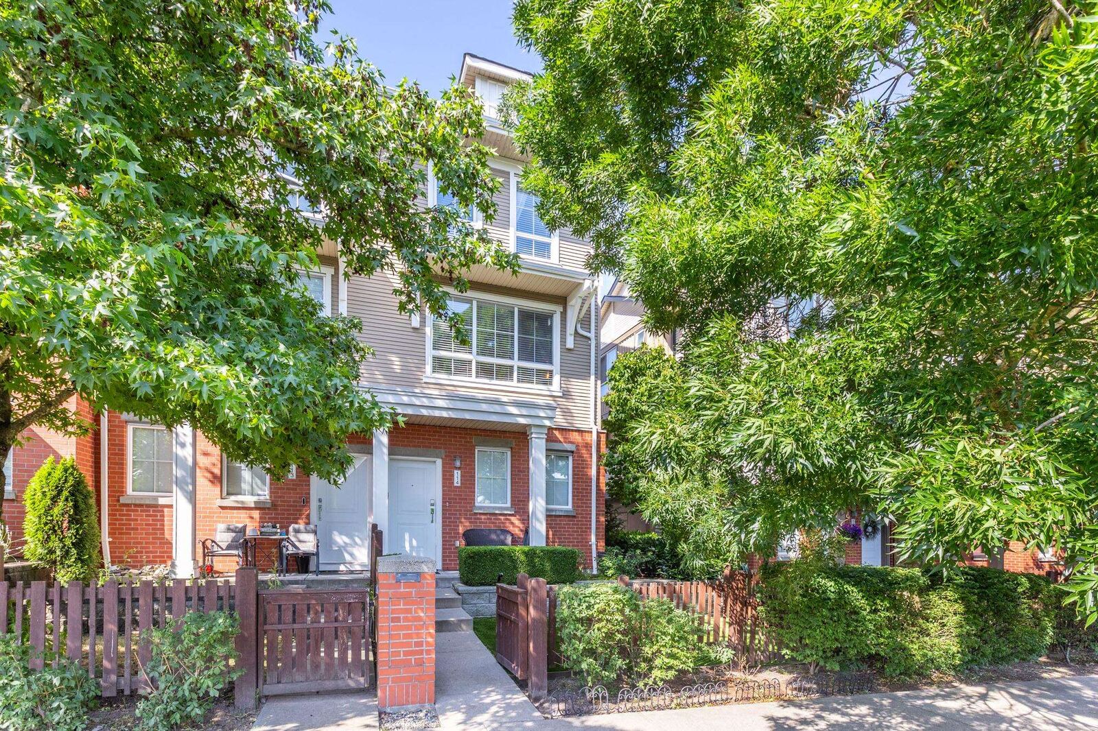 Property Photo: 19505 68A Avenue 114 BC V4N 6K3