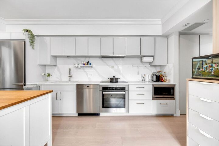 Property Photo: 7709 Granville Street BC V6P 4Y9