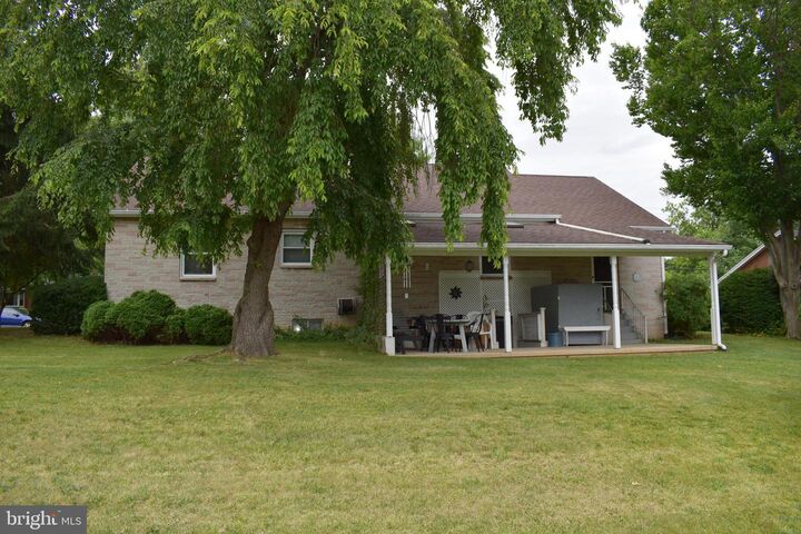 Property Photo:  42 E Grandview Avenue  PA 17236 
