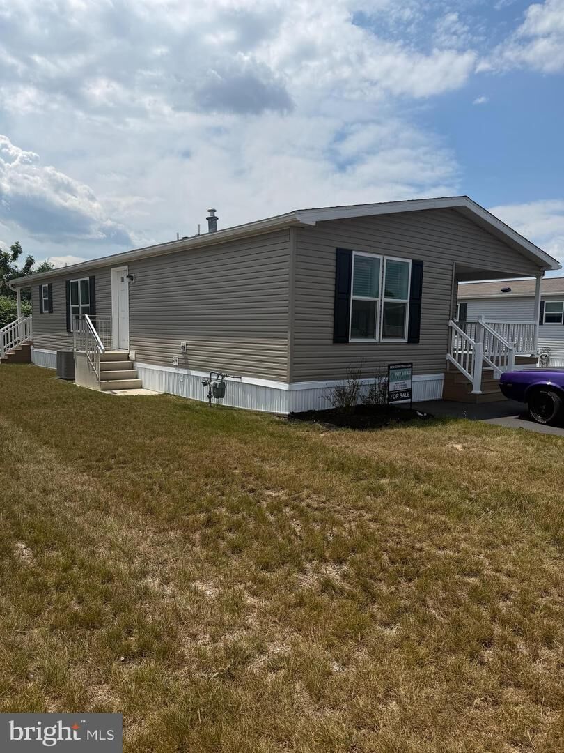 Property Photo:  44 Evergreen Aly  PA 17078 