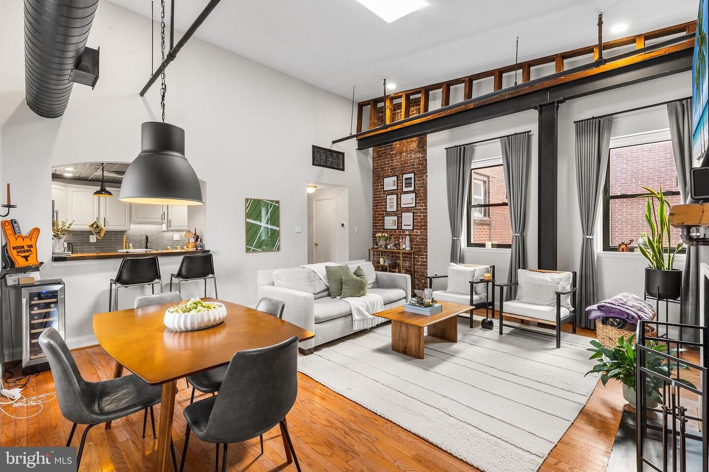 Property Photo:  205 N 4th Street 11 F5  PA 19106 