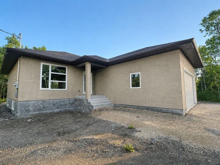 Property Photo:  10 Tamarack Lane  MB R0C 0P0 