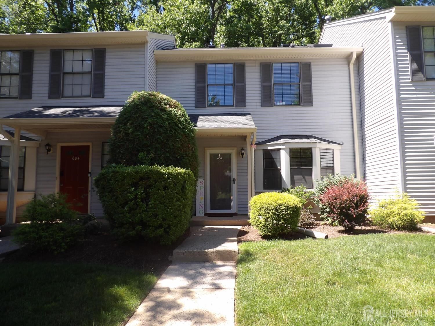 Property Photo:  605 Timber  Oaks Road  NJ 08820 