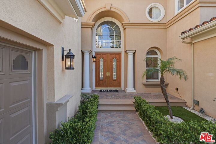 Property Photo: 20274 Via Medici CA 91326