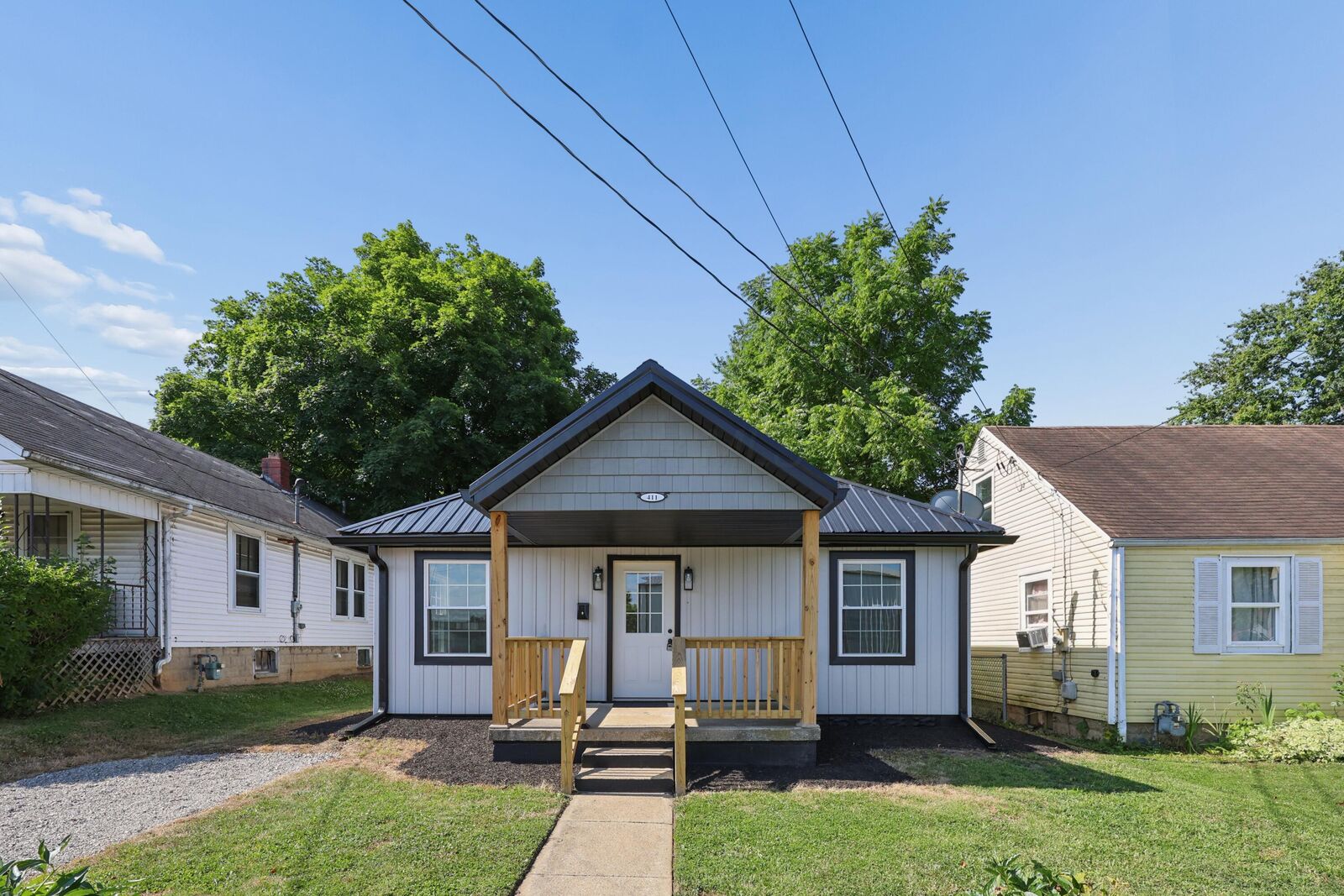 Property Photo: 411 E Ohio Street OH 43113