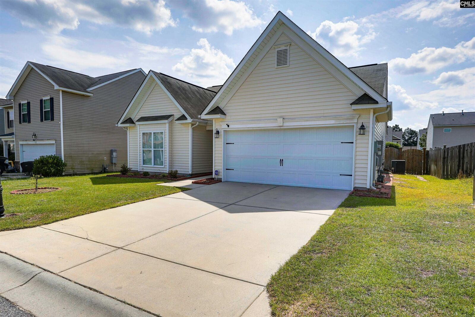 Property Photo:  847 Dovefield  Lane  SC 29073 