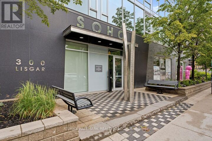 Property Photo:  300 Lisgar Street 701  ON K2P 0E2 