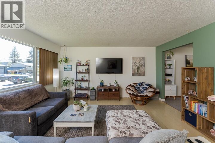 Property Photo: 1567 Pearson Avenue BC V2L 4K7