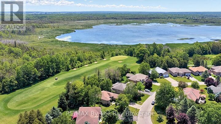 Property Photo:  54 Fairway Crescent  ON L9Z 1B8 