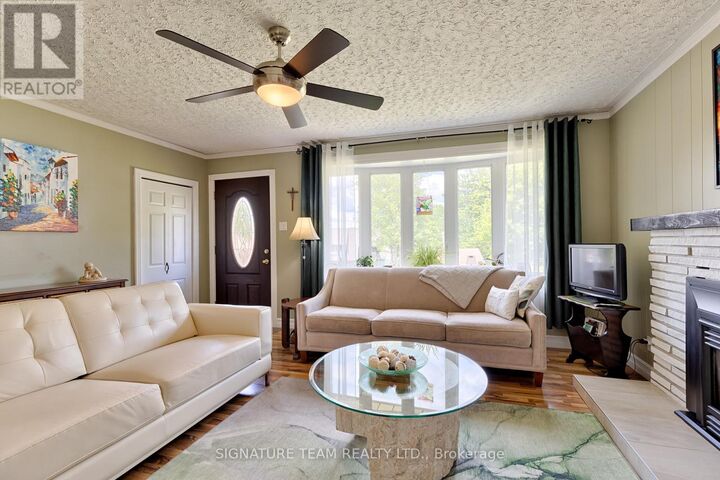 Property Photo:  26 Parkdale Avenue  ON K0J 1P0 