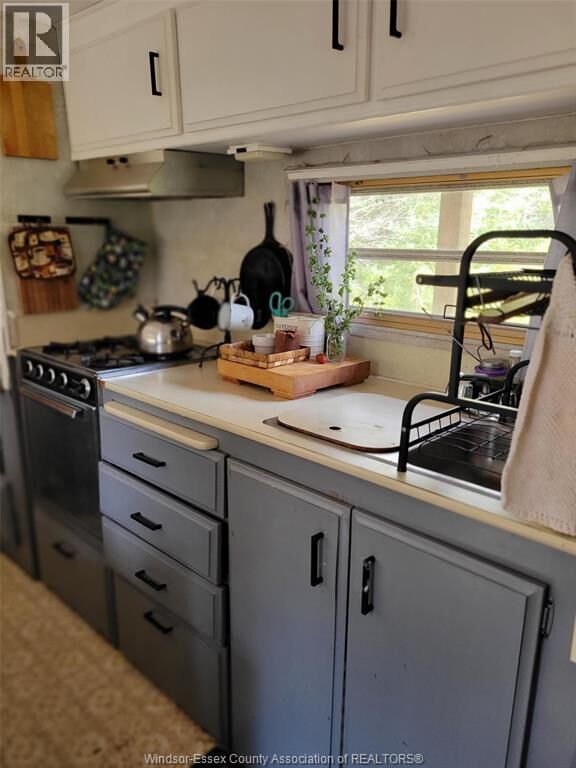 Property Photo:  984 Fourth Avenue  ON P0B 1M0 