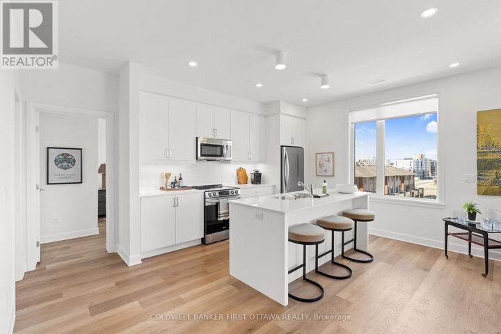 Photo de la propriété:  611 Wanaki Road 302  ON K1K 5B4 