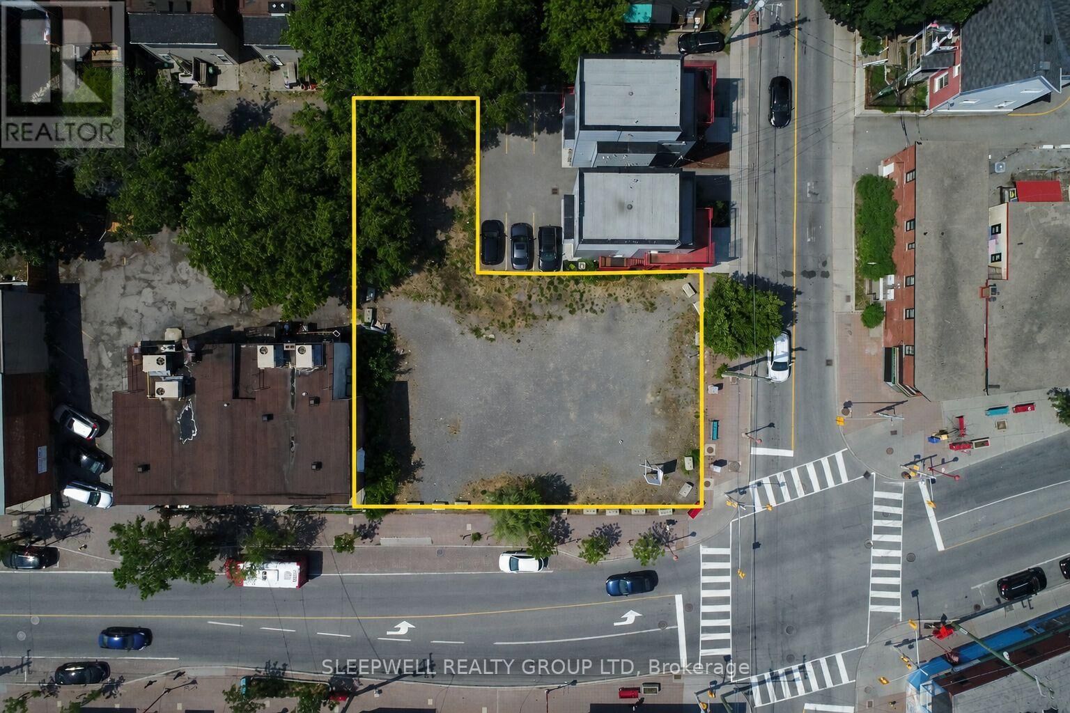 Property Photo:  290 Booth Street  ON K1R 7J7 