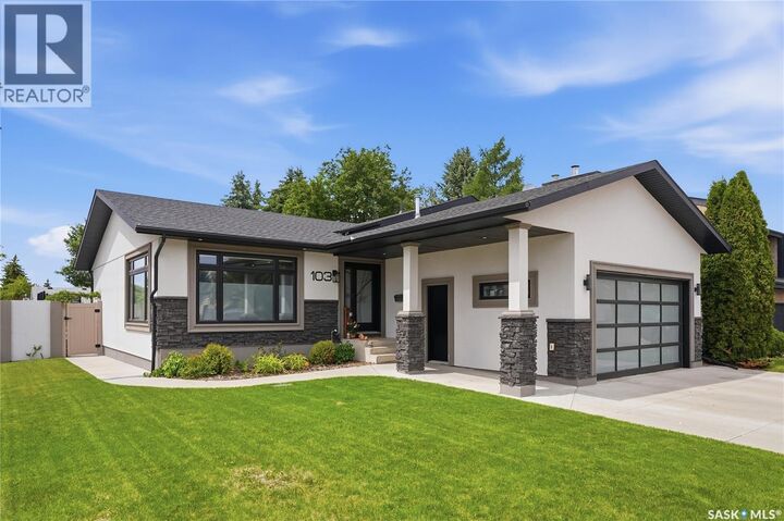 Property Photo:  103 Mallin Crescent  SK S7K 7W9 