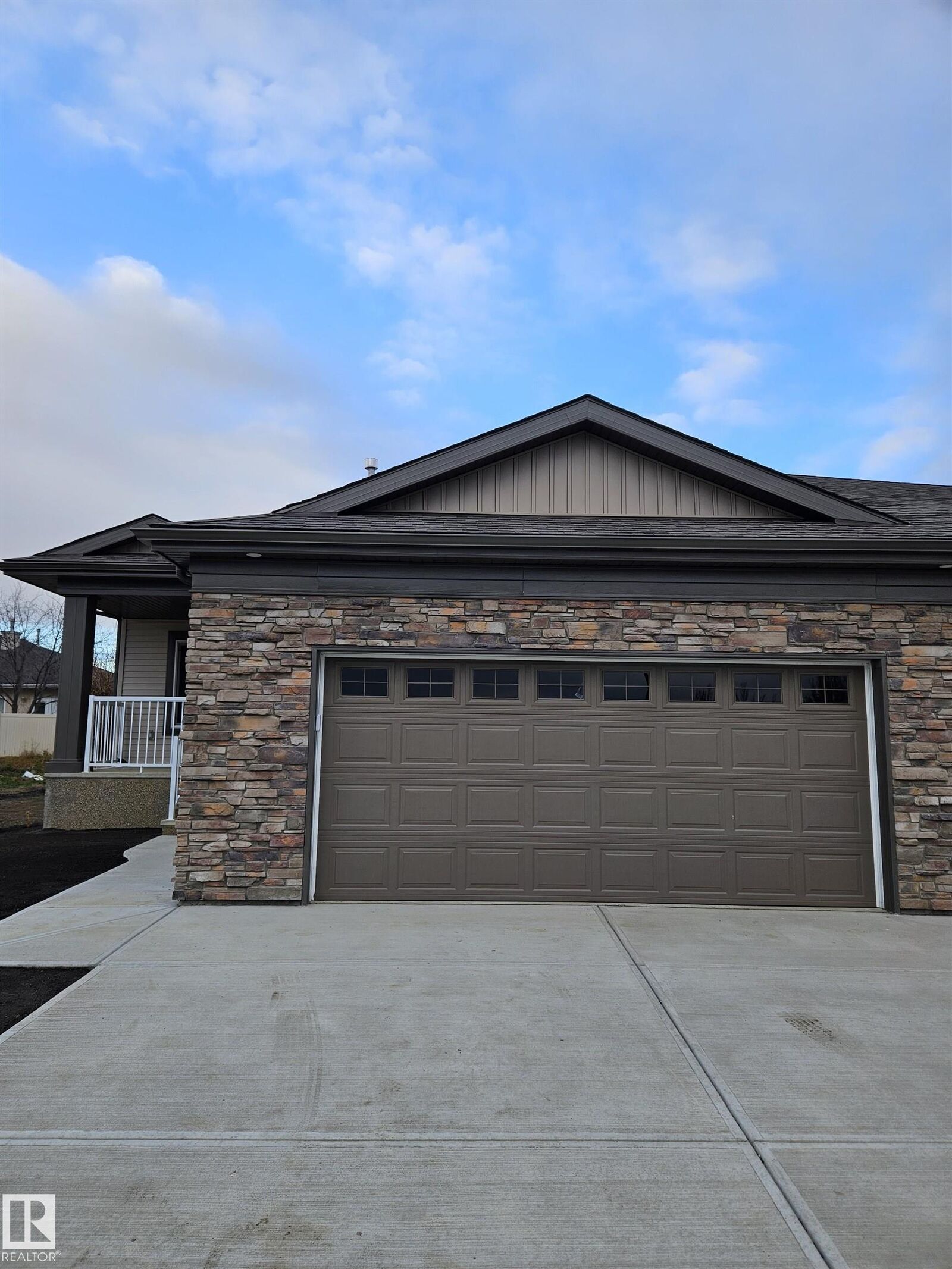 Property Photo: 11 Dalton Link 44 AB T7X 4C4