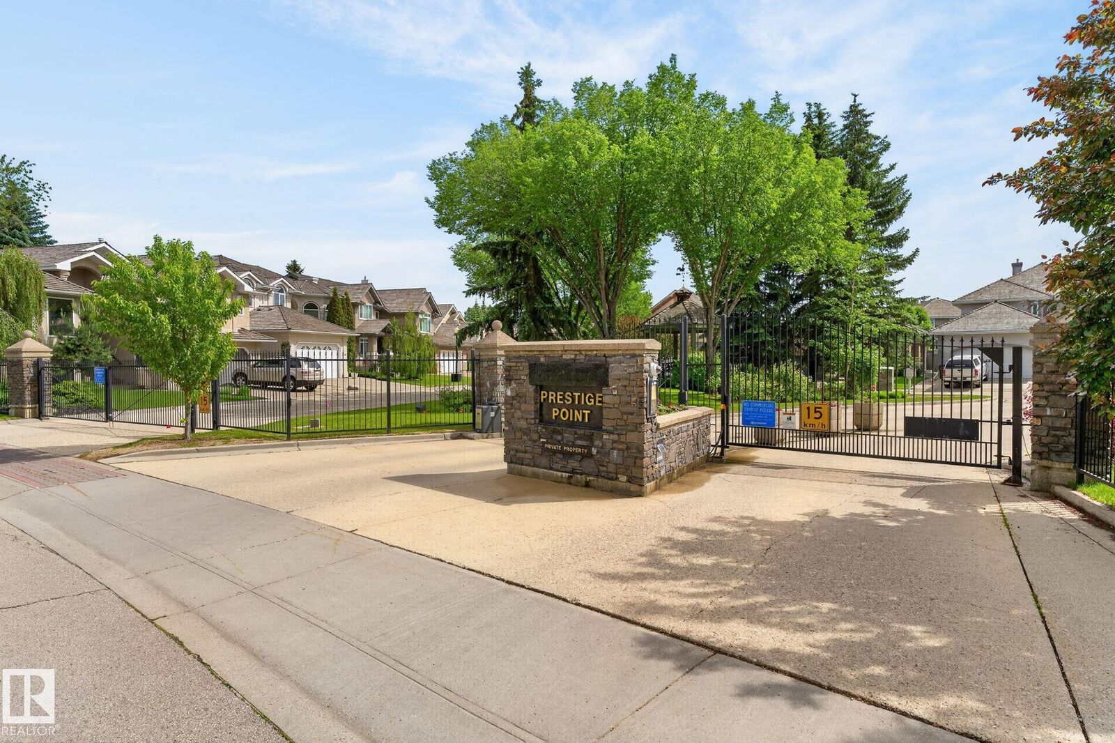 Property Photo:  6 Prestige Point NW  AB T6M 2T3 