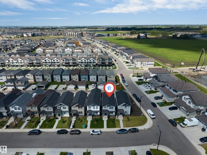 Property Photo:  1208 14 Ave NW  AB T6T 2W2 