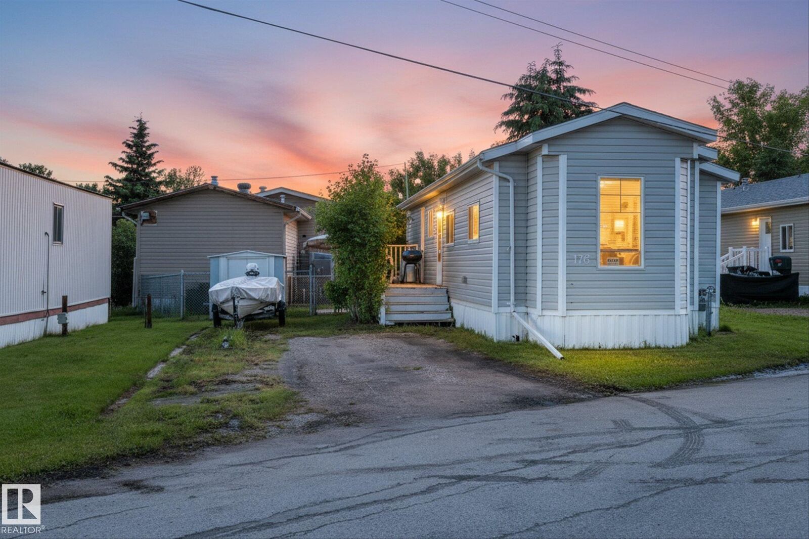 Property Photo:  176 305 Calahoo Road  AB T7X 3L2 