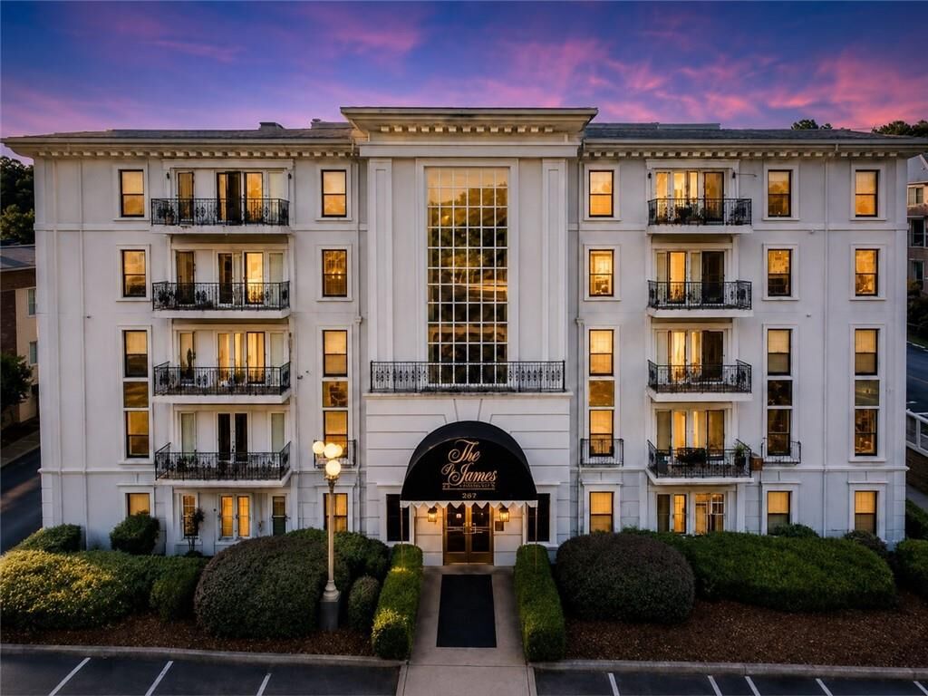 Property Photo:  3203 Lenox Road NE 24  GA 30324 