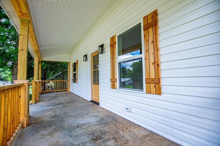 Property Photo:  115 Pine Street  GA 30117 
