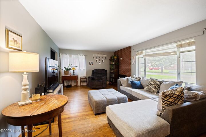 Property Photo:  4313 Naneen Dr  KY 40216 