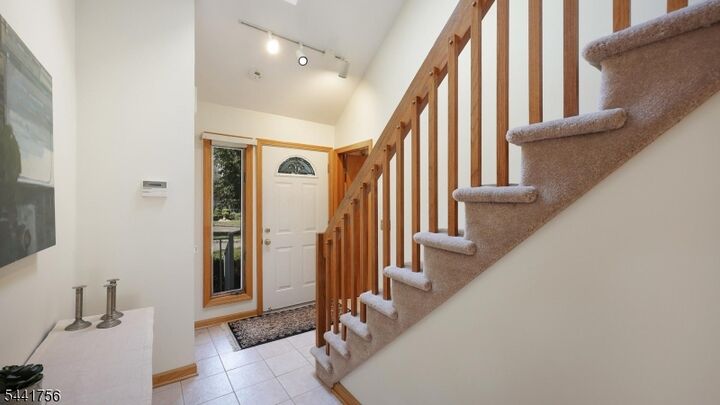 Property Photo:  675 Raritan Rd 26  NJ 07066 
