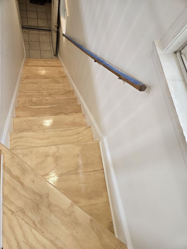 Property Photo: 19 Oak St 2 NJ 07304