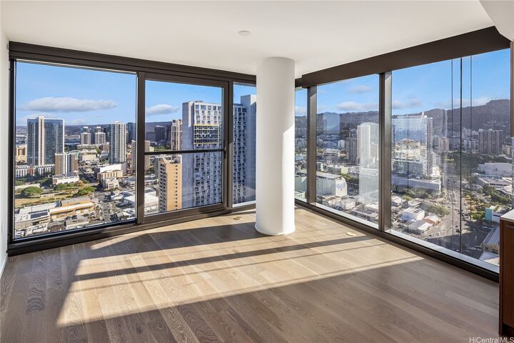 Property Photo: 333 Ward Avenue 3515 HI 96814
