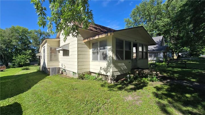 Property Photo:  419 E 5th Street  MO 64429 
