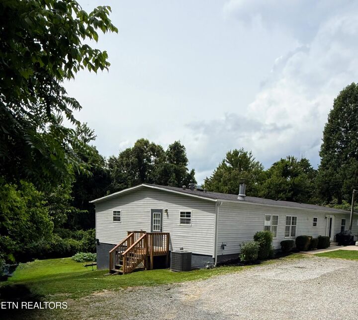 Property Photo:  5560 Roane State Hwy  TN 37854 