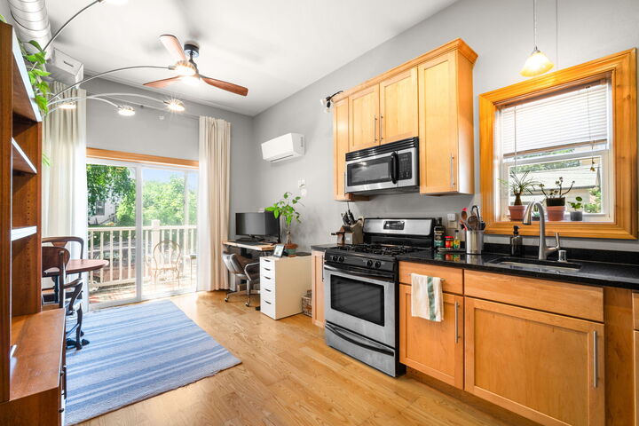 Property Photo: 1641 N Franklin Pl WI 53202