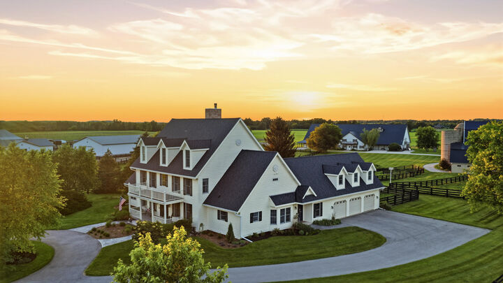 Property Photo:  N76w36096 Saddlebrook Ln  WI 53066 