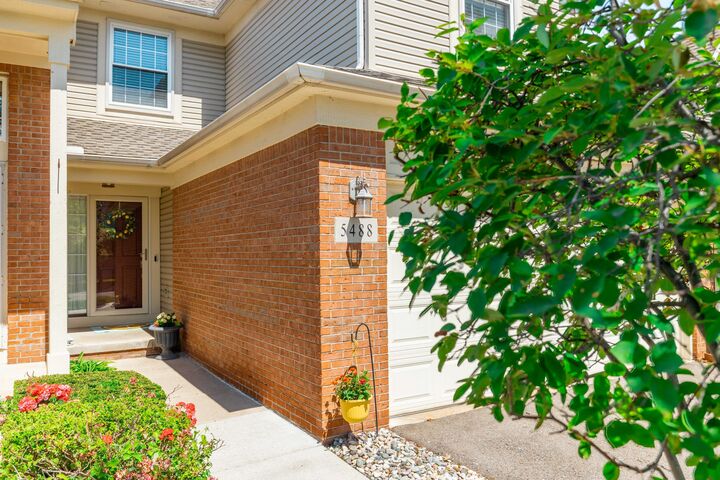Property Photo:  5488 Elmhurst Drive  MI 48183 