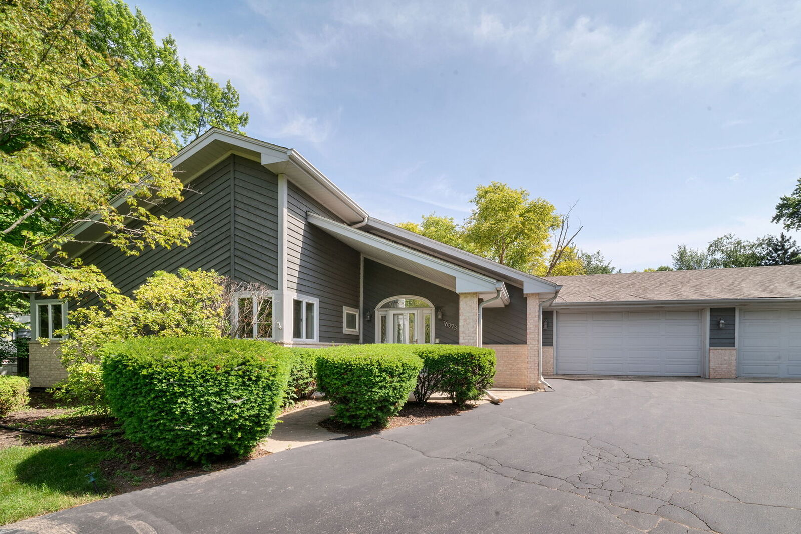 Property Photo: 16373 W Menna Lane IL 60069
