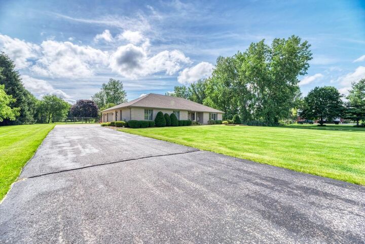 Property Photo: 24031 S Schoolhouse Road IL 60442