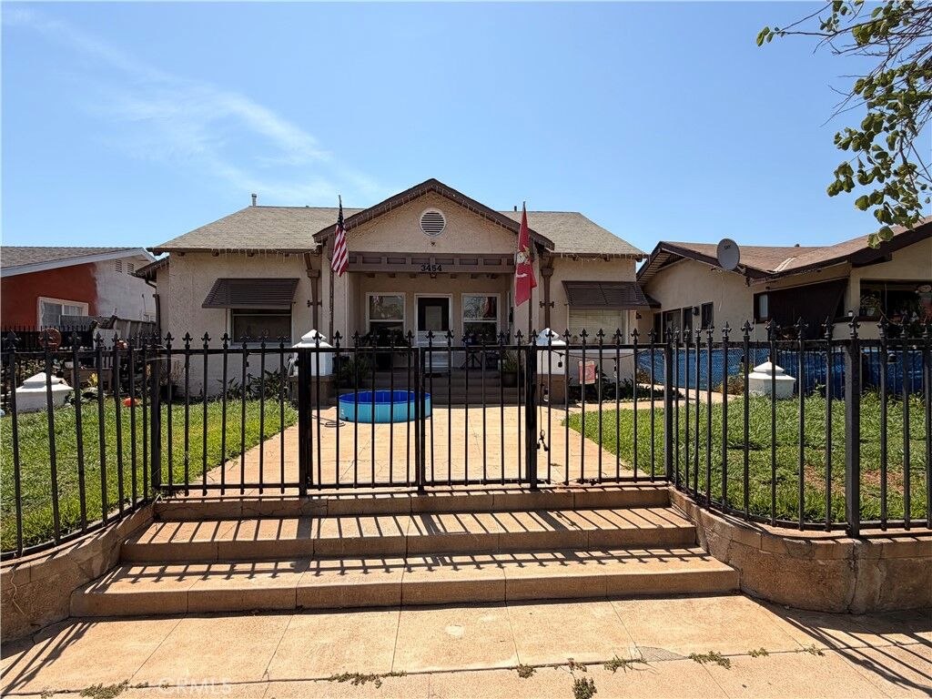 Property Photo:  3454 Sabina St  CA 90023 