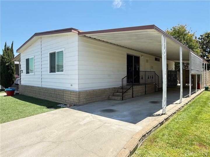 Property Photo:  2230 Lake Glen Drive 57  CA 90631 