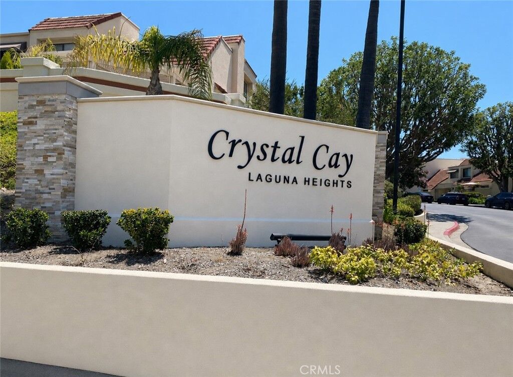 Property Photo:  105 Pearl  CA 92677 