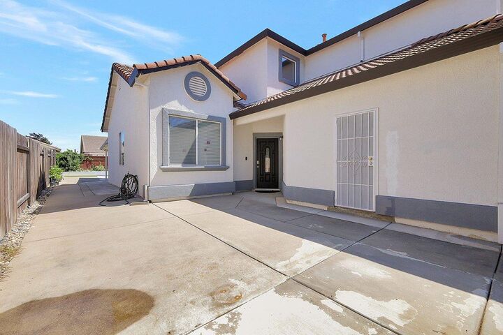 Property Photo:  8401 Carriage Oaks Way  CA 95843 